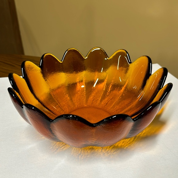 Blenko Glass Large Amber Honey 14 Petal Scalloped Lotus...